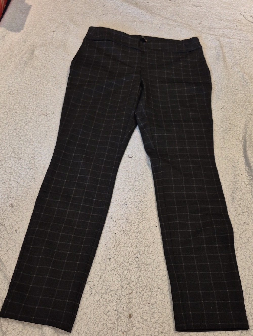 🖤 Size 6:  Dalia Narrow leg Pull On Pants